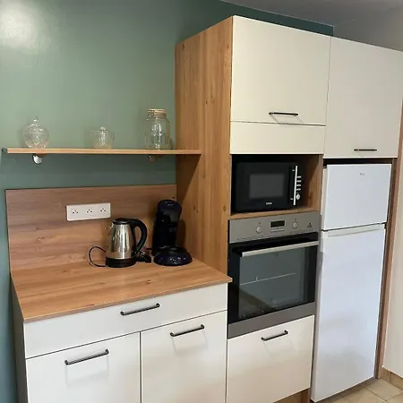 Apartment A La Ferme Puygouzon-et-Montsalvy